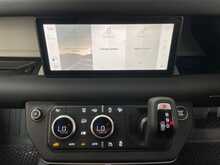 Land Rover Defender 110 Defender 110 3.0 D250 MHEV Hard Top SUV Auto 4WD MWB Euro 6 (s/s) 5dr 