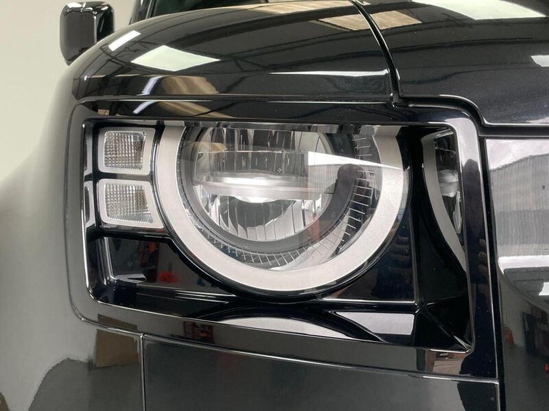Land Rover Defender 110 3.0 D250 MHEV Hard Top SUV Auto 4WD MWB Euro 6 (s/s) 5dr