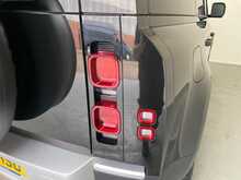 Land Rover Defender 110 Defender 110 3.0 D250 MHEV Hard Top SUV Auto 4WD MWB Euro 6 (s/s) 5dr 