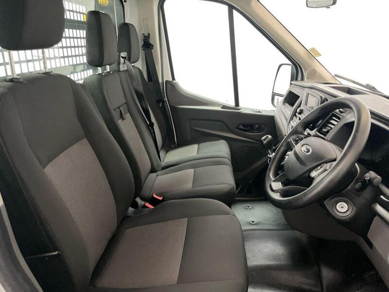 Ford Transit 2.0 350 EcoBlue HD Leader RWD L4 Euro 6 (s/s) 2dr (DRW)
