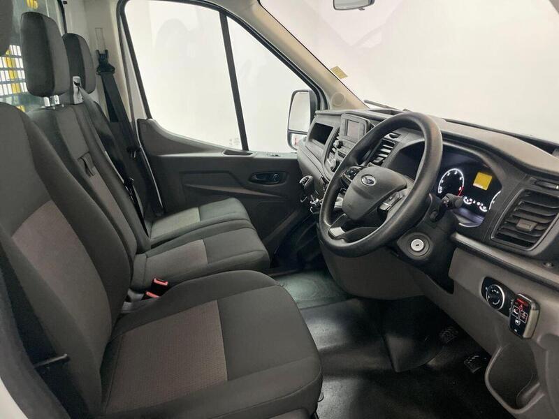 Ford Transit 2.0 350 EcoBlue HD Leader RWD L4 Euro 6 (s/s) 2dr (DRW)