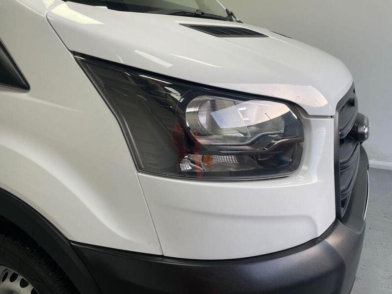 Ford Transit 2.0 350 EcoBlue HD Leader RWD L4 Euro 6 (s/s) 2dr (DRW)