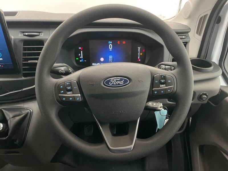 Ford Transit 2.0 350 EcoBlue Leader Chassis Cab 2dr Diesel Manual RWD L4 Euro 6 (s/s) (130 ps)
