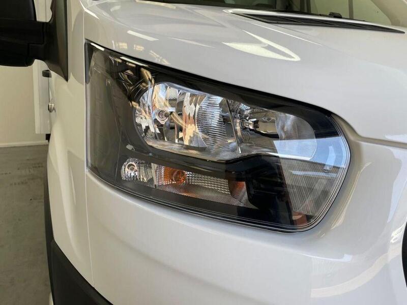 Ford Transit 2.0 350 EcoBlue Leader RWD L4 Euro 6 (s/s) 2dr
