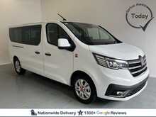 Renault Trafic 2.0 dCi 30 Red Edition LWB Euro6 (9Seat) 
