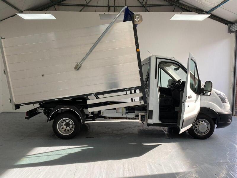 Ford Transit 2.0 350 EcoBlue HD Leader Chassis Cab 2dr Diesel Manual RWD L2 Euro 6 (s/s) (130 ps)