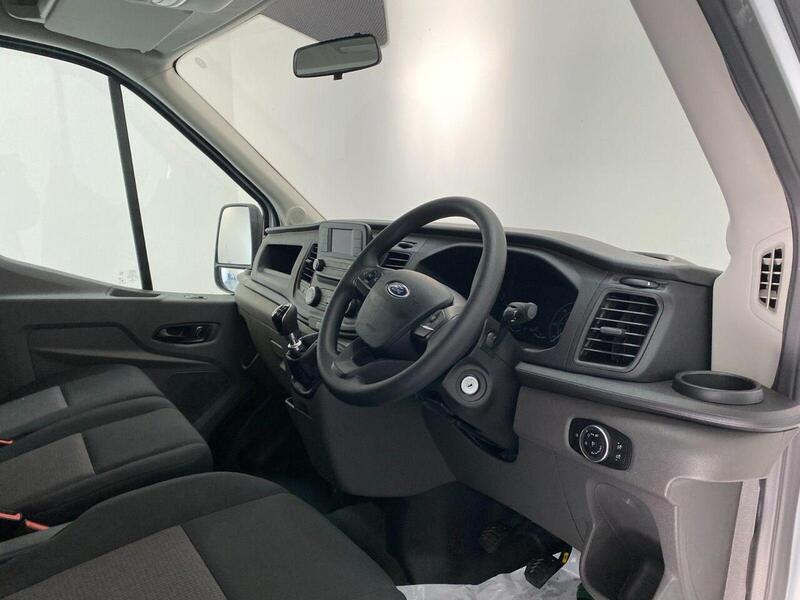 Ford Transit 2.0 350 EcoBlue HD Leader Chassis Cab 2dr Diesel Manual RWD L2 Euro 6 (s/s) (130 ps)