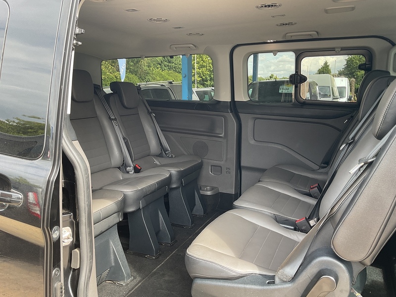 Ford 320 EcoBlue Titanium X LWB L/R EURO 6
