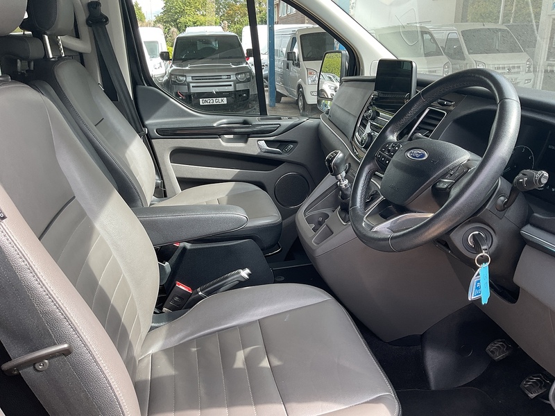 Ford 320 EcoBlue Titanium X LWB L/R EURO 6