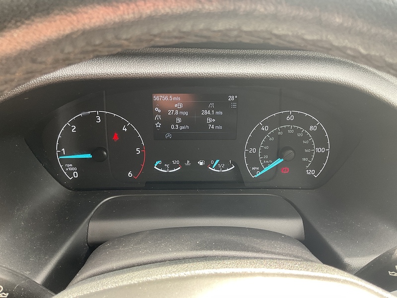 Ford 320 EcoBlue Titanium X LWB L/R EURO 6