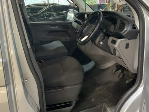Volkswagen Transporter, 2.0 TDI T28 Highline Panel Van 5dr Diesel Manual FWD SWB Euro 6 (s/s) (110 ps)