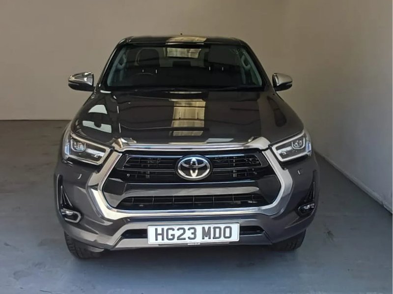 Toyota Invincible X D/Cab 2.8 D-4D 204ps Auto Euro 6