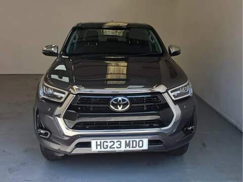 Toyota Hilux, Invincible X D/Cab 2.8 D-4D 204ps Auto Euro 6