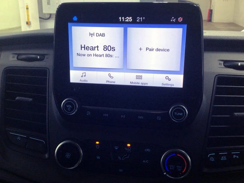 Ford 320 2.0 EcoBlue Trend 105PS L/R 