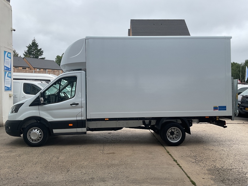 Ford 350 EcoBlue Leader Luton 130ps A/C L=13ft 5