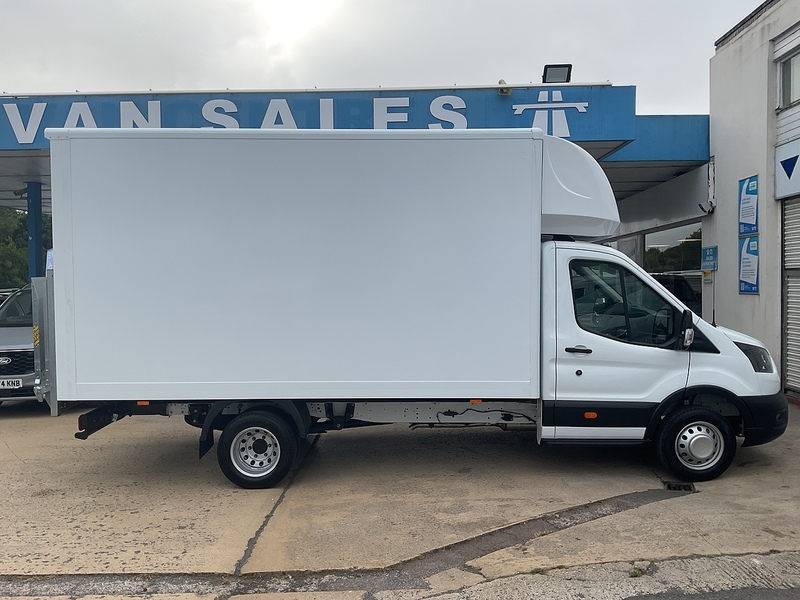 Ford 350 EcoBlue Leader Luton 130ps A/C L=13ft 5