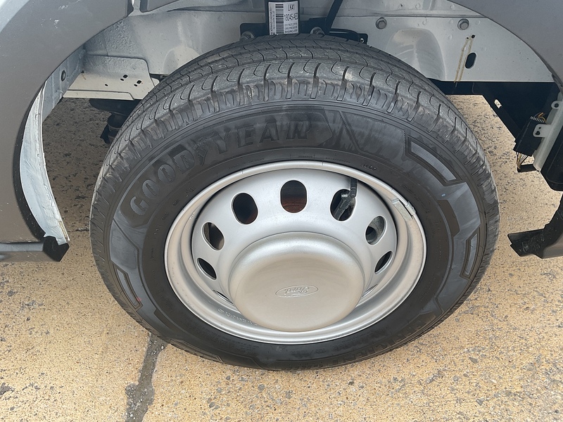 Ford 350 EcoBlue Leader Luton 130ps A/C L=13ft 5
