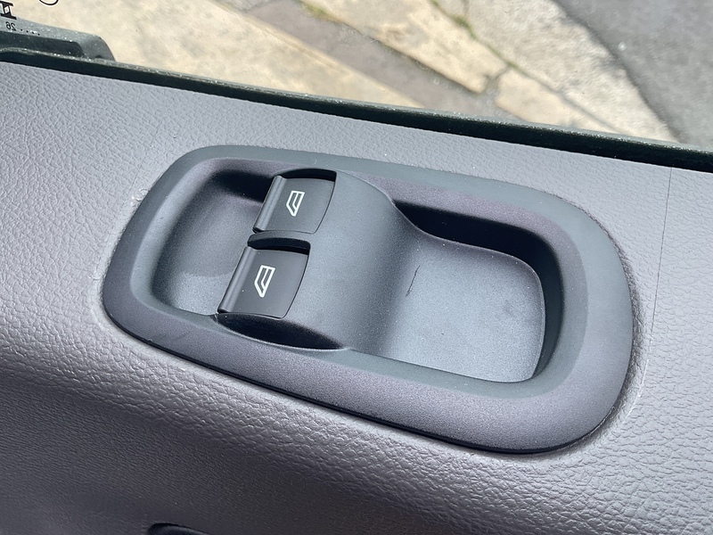 Ford 350 EcoBlue Leader Luton 130ps A/C L=13ft 5