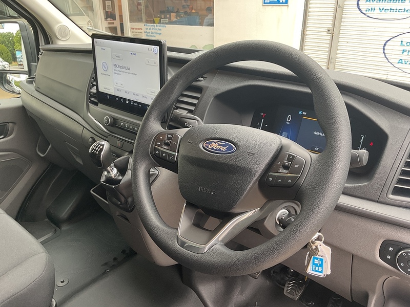 Ford 350 EcoBlue Leader Luton 130ps A/C L=13ft 5