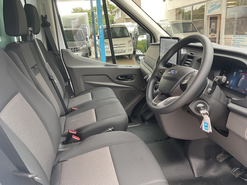 Ford 350 EcoBlue Leader Luton 130ps A/C L=13ft 5