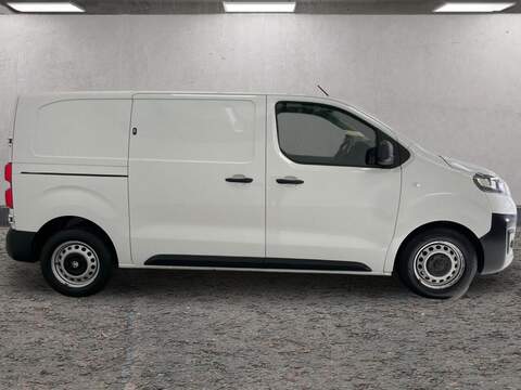 Vauxhall Vivaro, Vivaro 2.0 Turbo D 3100 Dynamic Panel Van 6dr Diesel Auto L1 H1 Euro 6 (s/s) (145 ps)
