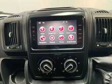Peugeot Boxer 335 Professional Premium+ L2 H2 MWB 2.2 BlueHDi 140ps A/C EU6 