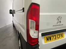 Peugeot Boxer 335 Professional Premium+ L2 H2 MWB 2.2 BlueHDi 140ps A/C EU6 