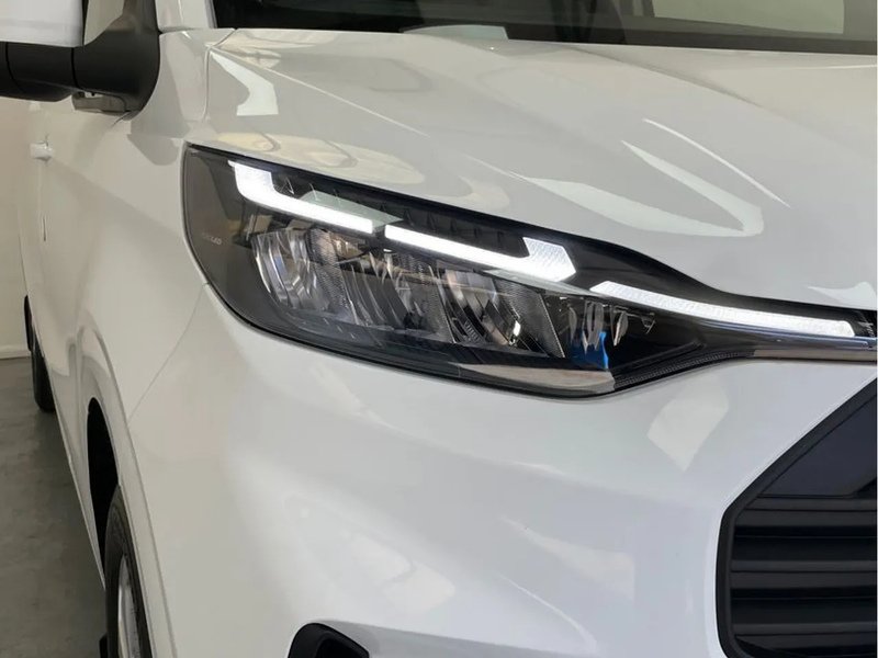 Ford 320 Limited L2 H1 LWB 2.0 EcoBlue A/C 136ps 