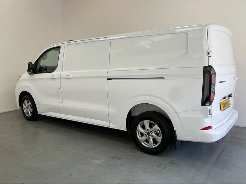 Ford 320 Limited L2 H1 LWB 2.0 EcoBlue A/C 136ps 