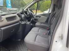 Nissan NV300 1.6 dCi 1.2t Acenta Panel Van 5dr Diesel Manual L2 H1 Euro 6 (120 ps) 