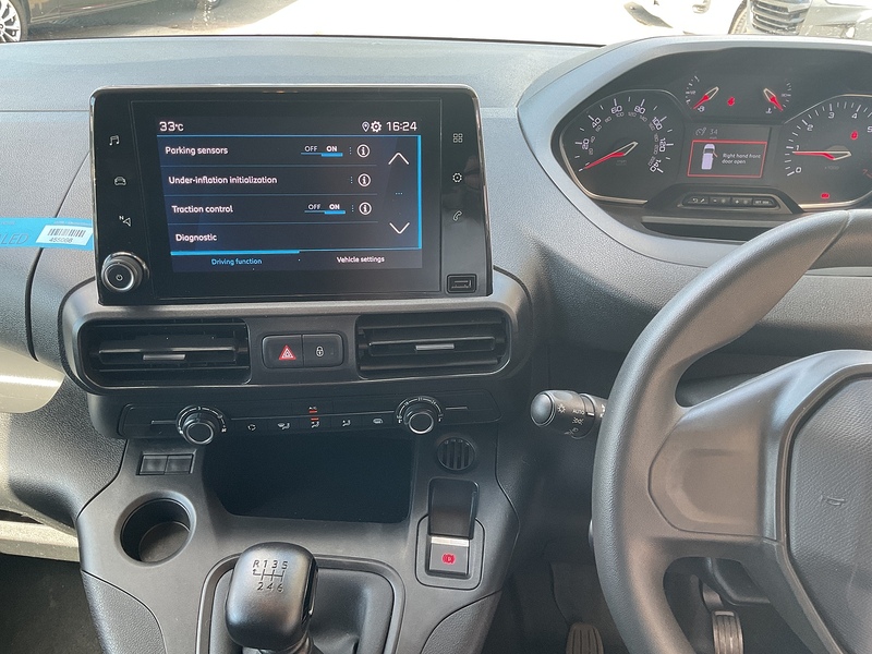 Peugeot 1.5 BlueHDi 1000 Professional Premium SWB Euro 6 100 bhp