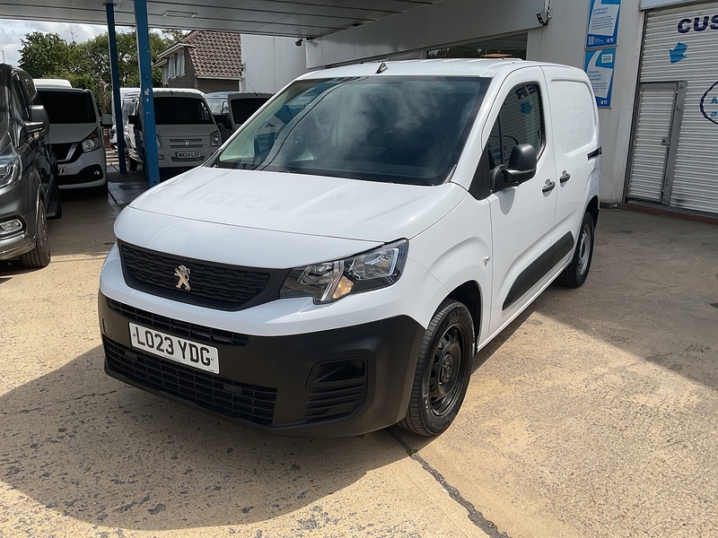 Peugeot 1.5 BlueHDi 1000 Professional Premium+ Euro 6 