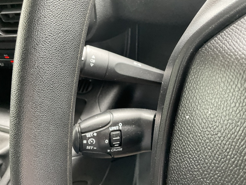 Peugeot Partner 1000 Professional Premium + 1.5 BlueHDi 100ps A/C