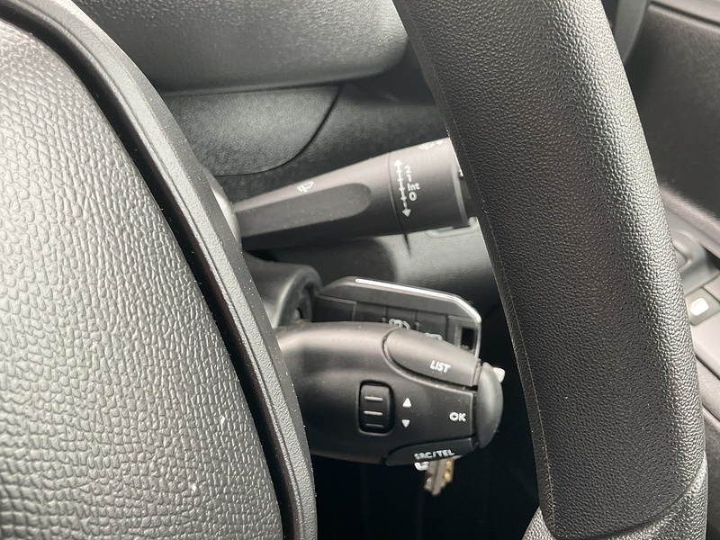 Peugeot Partner 1000 Professional Premium + 1.5 BlueHDi 100ps A/C