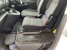 Peugeot Partner Partner 1000 Professional Premium + 1.5 BlueHDi 100ps A/C 