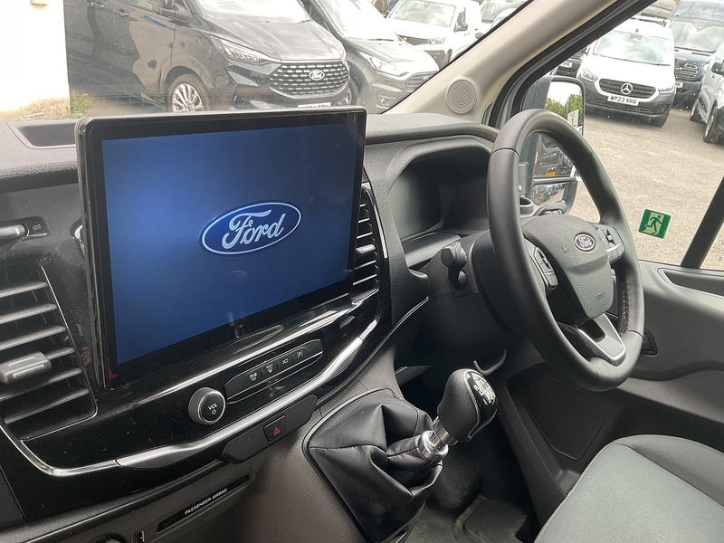 Ford 2.0 460 EcoBlue Trend Minibus Diesel Manual RWD L4 H3 Euro 6 (s/s) (17 Seat, DRW) (165 ps)
