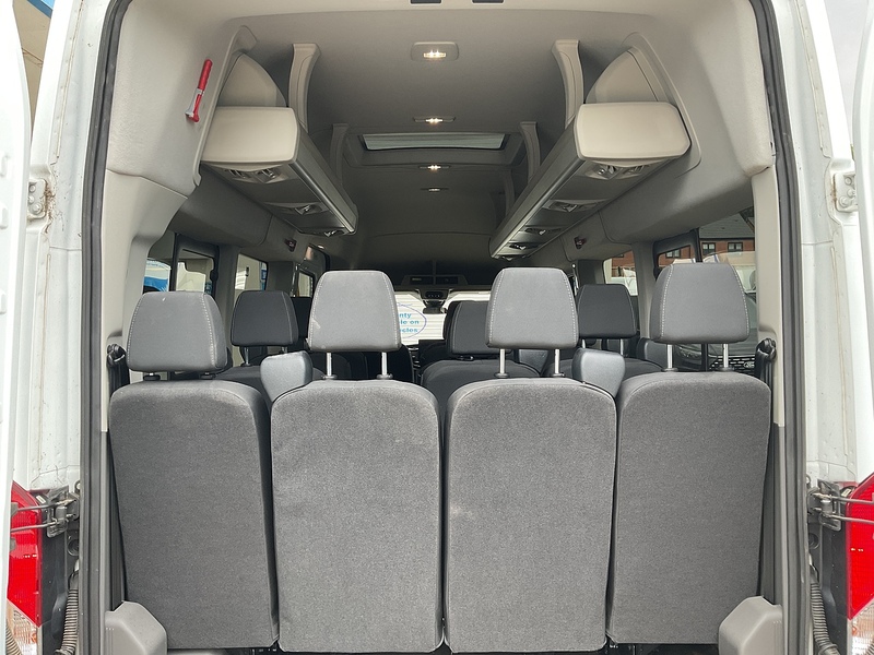 Ford 2.0 460 EcoBlue Trend Minibus Diesel Manual RWD L4 H3 Euro 6 (s/s) (17 Seat, DRW) (165 ps)