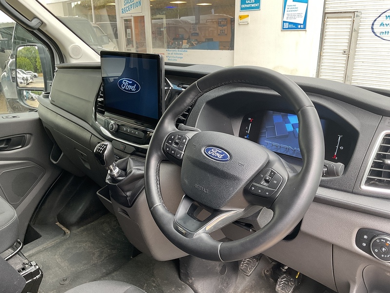 Ford 2.0 460 EcoBlue Trend Minibus Diesel Manual RWD L4 H3 Euro 6 (s/s) (17 Seat, DRW) (165 ps)