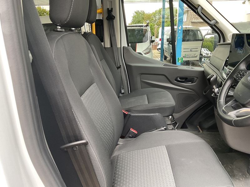 Ford 2.0 460 EcoBlue Trend Minibus Diesel Manual RWD L4 H3 Euro 6 (s/s) (17 Seat, DRW) (165 ps)