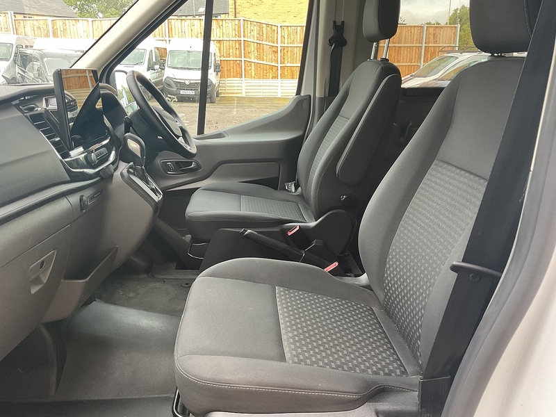 Ford 460 EcoBlue Trend Minibus Auto 17 Seat Minibus Euro 6 
