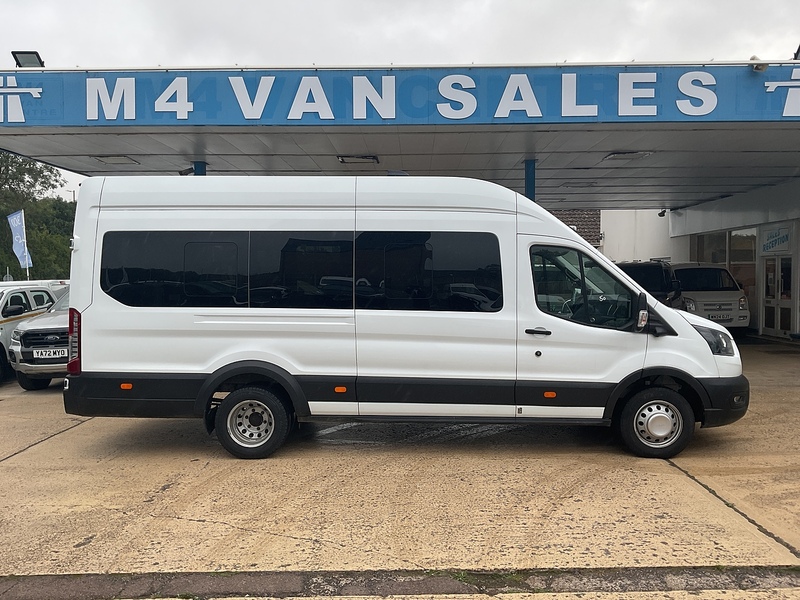 Ford 460 TREND ECOBLUE 17 SEAT MINIBUS A/C EURO 6