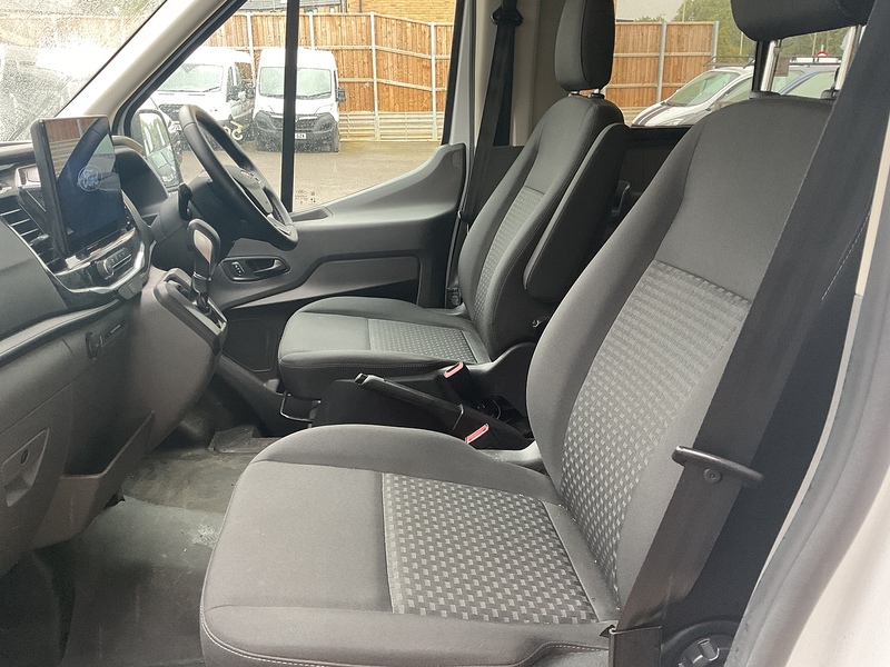 Ford 460 TREND ECOBLUE 17 SEAT MINIBUS A/C EURO 6