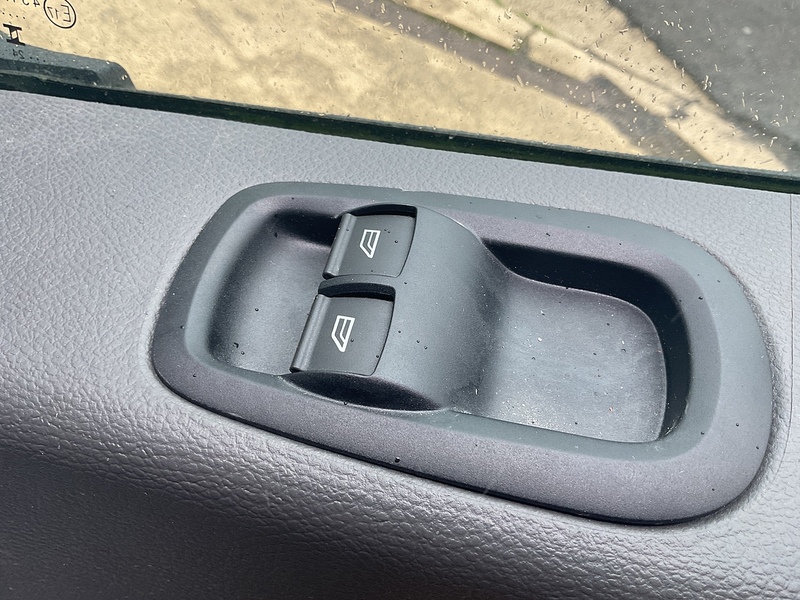 Ford 460 TREND ECOBLUE 17 SEAT MINIBUS A/C EURO 6