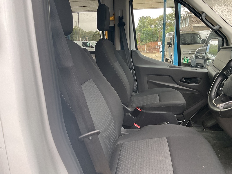 Ford 460 TREND ECOBLUE 17 SEAT MINIBUS A/C EURO 6
