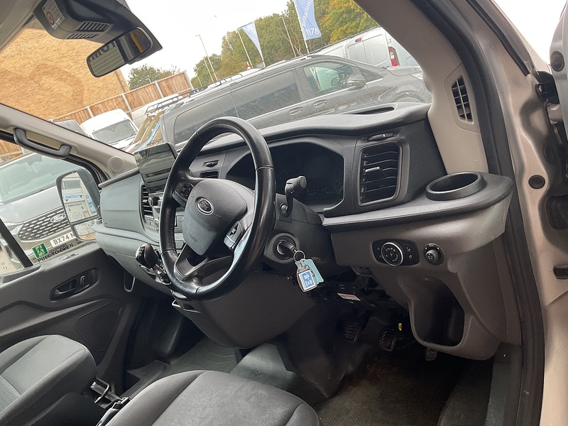 Ford 460 EcoBlue Leader Minibus RWD L4 H3 Euro 6 17 Seat