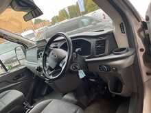 Ford Transit 460 EcoBlue Leader Minibus RWD L4 H3 Euro 6 17 Seat 