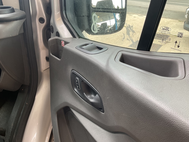 Ford 460 EcoBlue Leader Minibus RWD L4 H3 Euro 6 17 Seat
