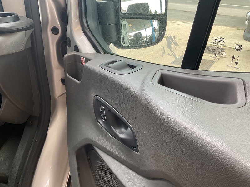 Ford 460 EcoBlue Leader Minibus RWD L4 H3 Euro 6 17 Seat