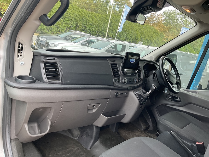 Ford 460 EcoBlue Leader Minibus RWD L4 H3 Euro 6 17 Seat