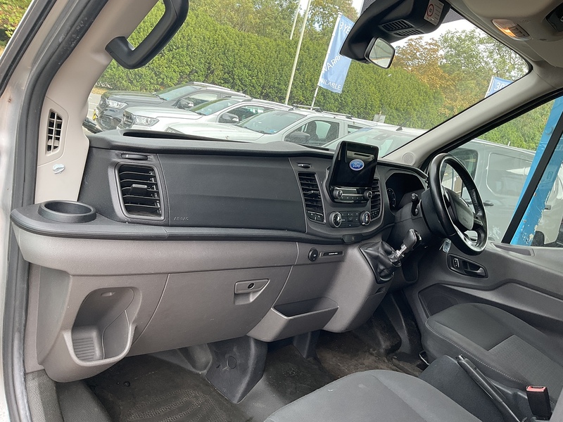 Ford 460 EcoBlue Leader Minibus RWD L4 H3 Euro 6 17 Seat